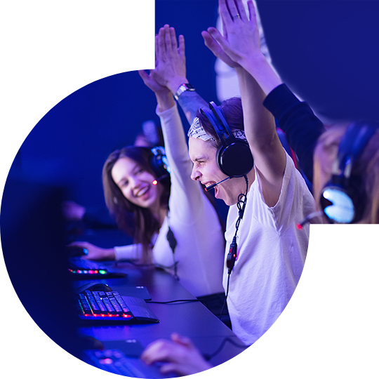 J9集团独家双向驱动技术<br>让电竞玩家尽情享受极致高速快感